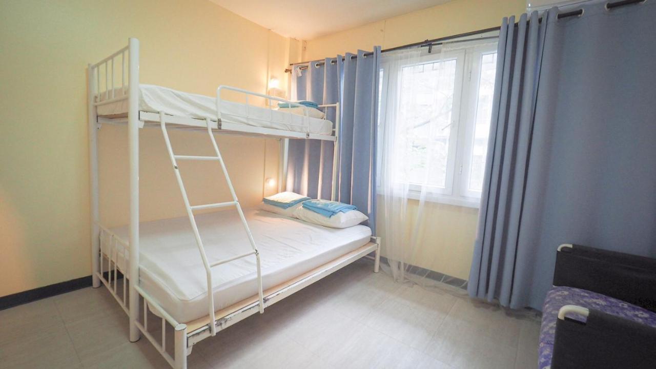 I-Sleep Silom Hostel Μπανγκόκ Εξωτερικό φωτογραφία