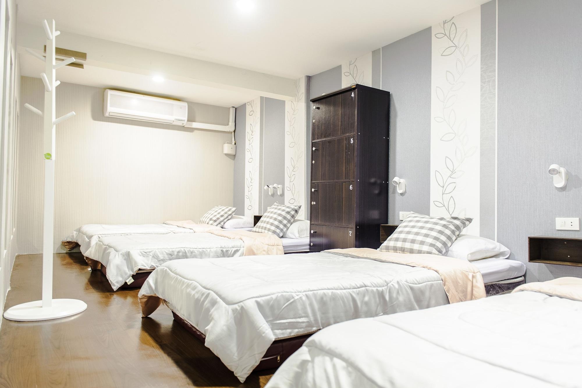 I-Sleep Silom Hostel Μπανγκόκ Εξωτερικό φωτογραφία