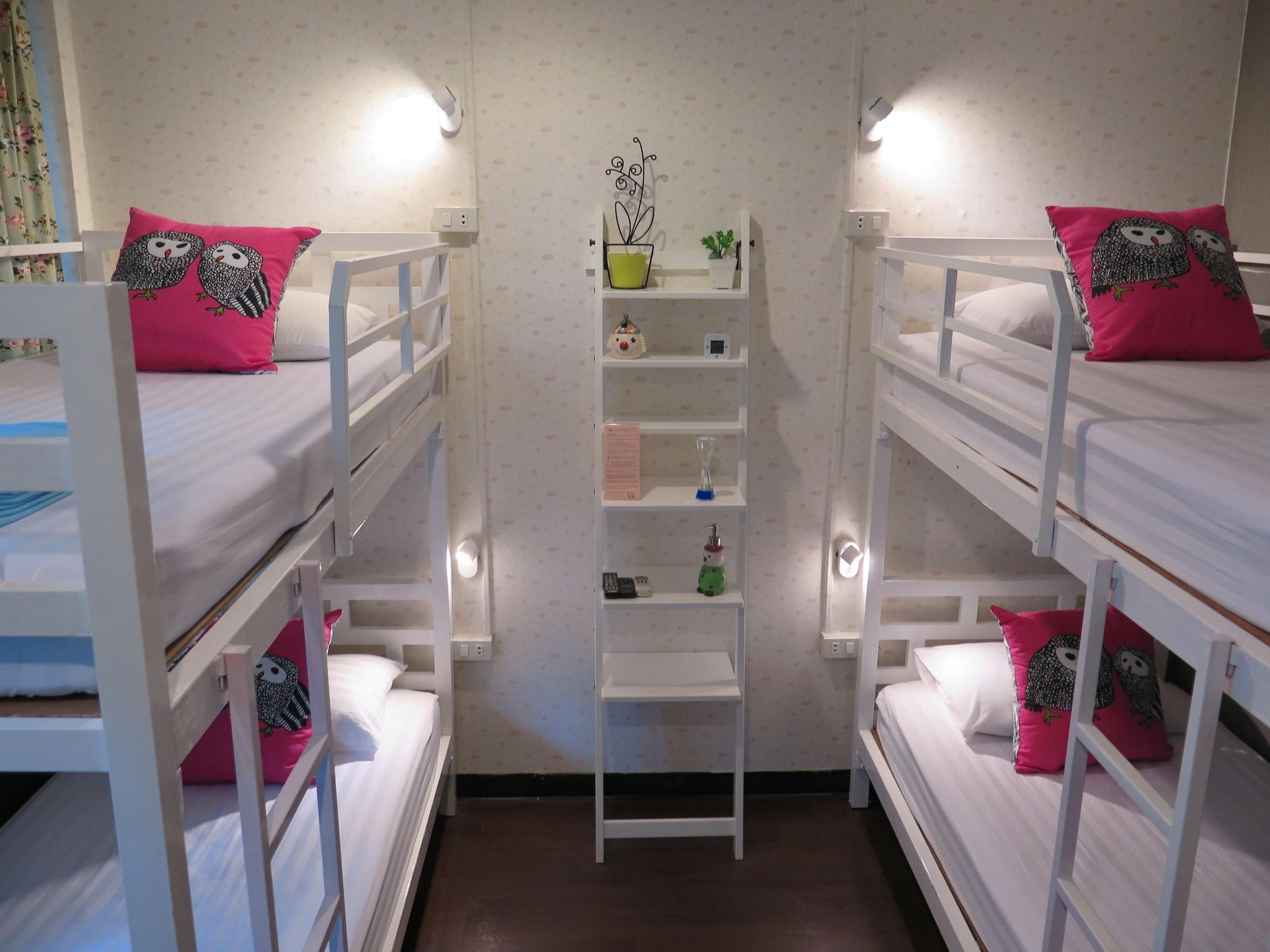 I-Sleep Silom Hostel Μπανγκόκ Εξωτερικό φωτογραφία